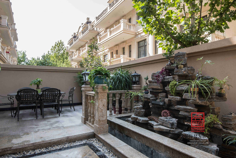 鑫界王府600平別墅裝修設(shè)計(jì)歐式風(fēng)格小院實(shí)景圖