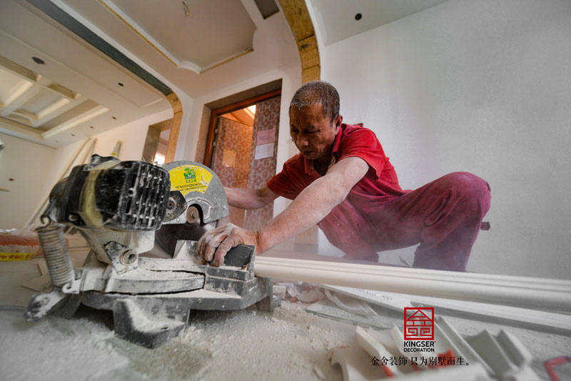 榮盛華府裝修施工現(xiàn)場(chǎng)油工階段