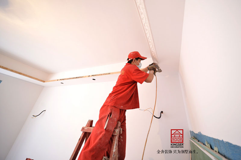 榮盛華府裝修施工現(xiàn)場(chǎng)油工階段