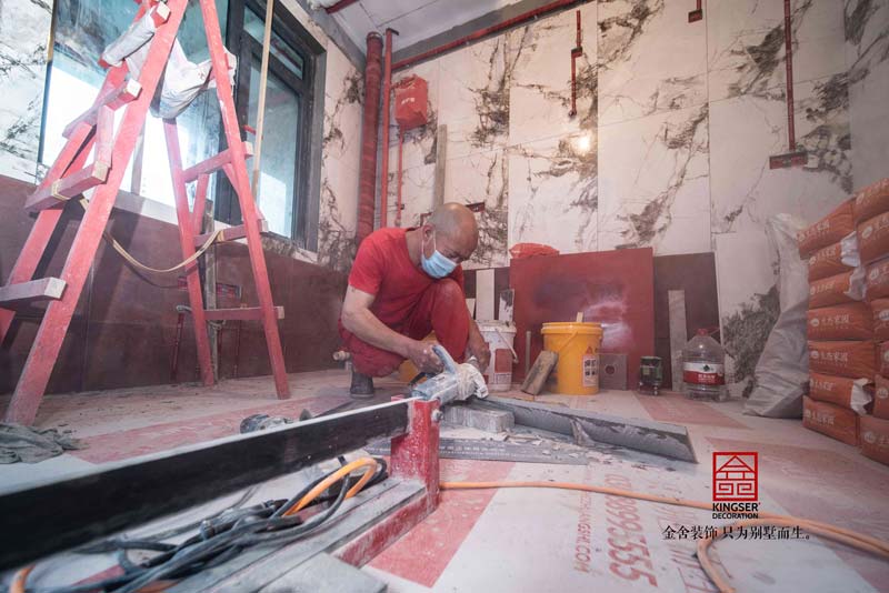 融創中心裝修工地瓦工階段