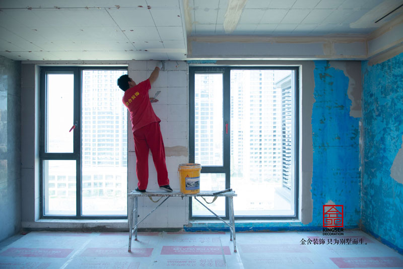 融創中心裝修施工現場瓦工階段