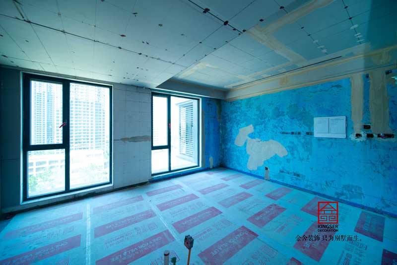 融創中心裝修施工現場瓦工階段