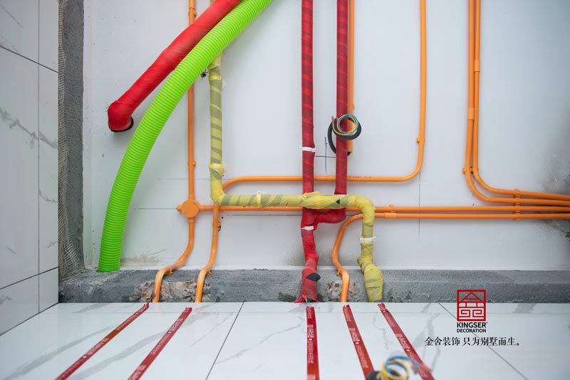 融創中心裝修施工現場瓦工階段