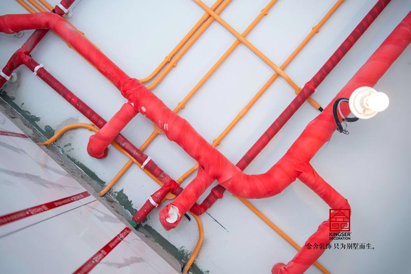 融創中心裝修施工現場瓦工階段