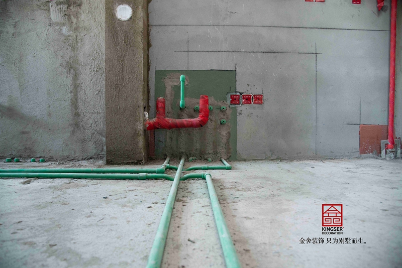 金舍裝飾東南智匯城191平瓦工在施工地現場